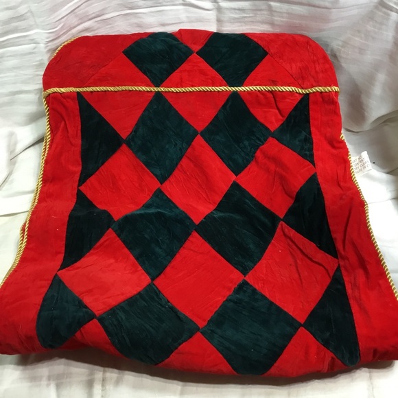 Quilted checkerboard motif table runner, gold cord & tassel embellishment, - Picture 2 of 2